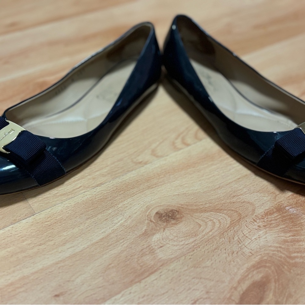 Salvatore Ferragamo navy Patent Ballet Flats - Picture 9 of 10